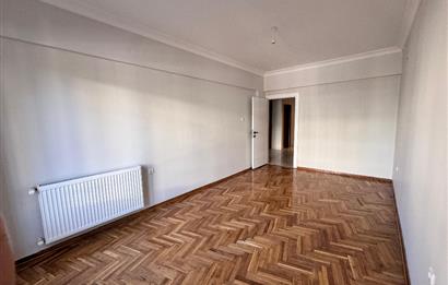 1305173018 DİKMEN SOKULLU CADDESİNDE KATTA DUBLEKS 3+1 YAPILI SATILIK DAİRE 
