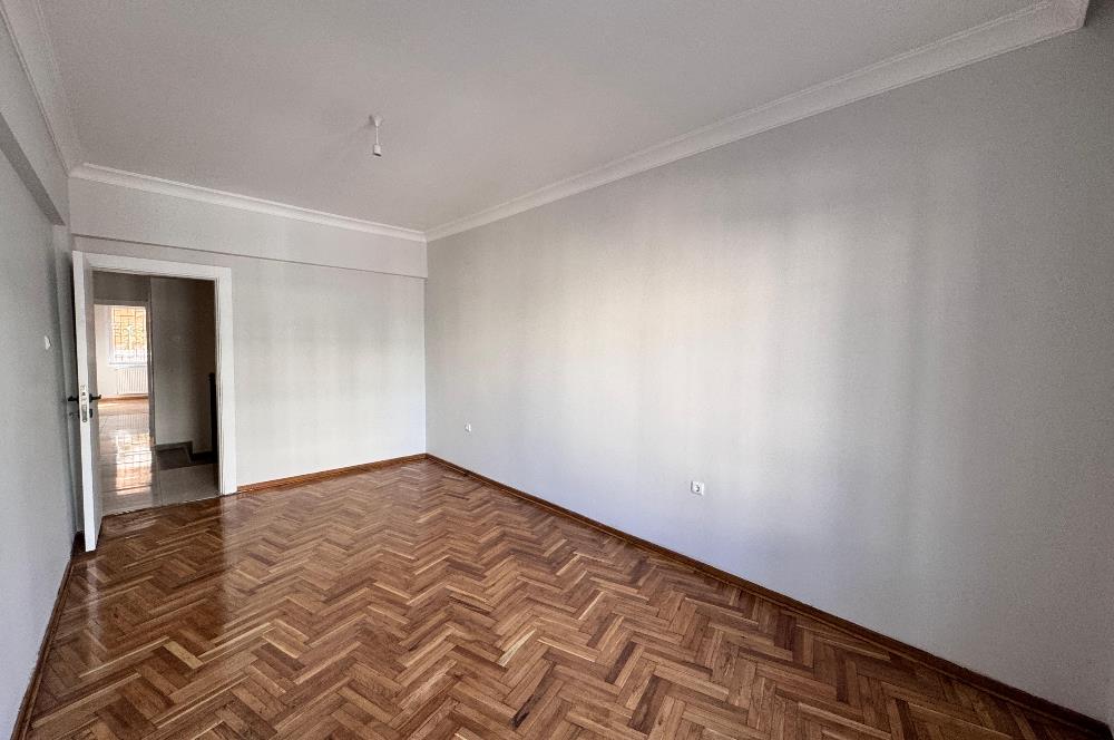 1305173018 DİKMEN SOKULLU CADDESİNDE KATTA DUBLEKS 3+1 YAPILI SATILIK DAİRE 