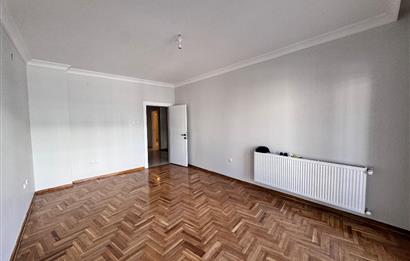 1305173018 DİKMEN SOKULLU CADDESİNDE KATTA DUBLEKS 3+1 YAPILI SATILIK DAİRE 