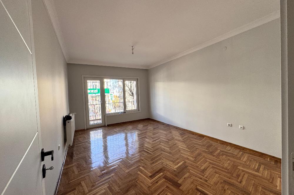 1305173018 DİKMEN SOKULLU CADDESİNDE KATTA DUBLEKS 3+1 YAPILI SATILIK DAİRE 