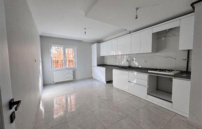 1305173018 DİKMEN SOKULLU CADDESİNDE KATTA DUBLEKS 3+1 YAPILI SATILIK DAİRE 