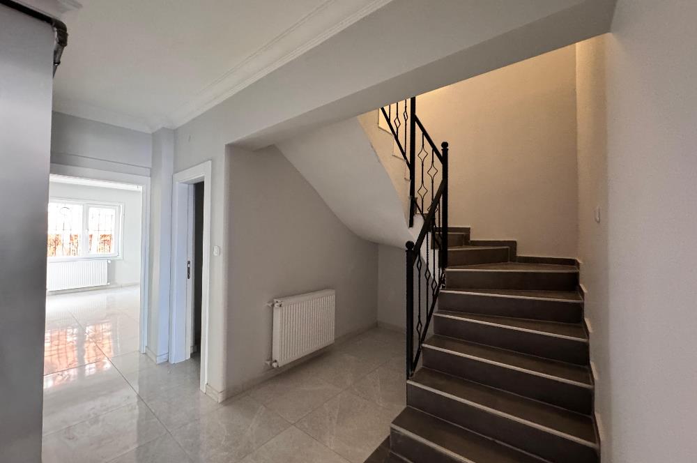 1305173018 DİKMEN SOKULLU CADDESİNDE KATTA DUBLEKS 3+1 YAPILI SATILIK DAİRE 