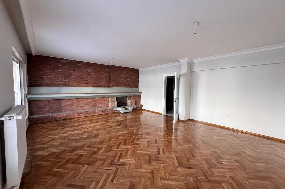 1305173018 DİKMEN SOKULLU CADDESİNDE KATTA DUBLEKS 3+1 YAPILI SATILIK DAİRE 