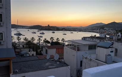 Bodrum Kumbahçe'de 2+1 Kale ve Deniz Manzaralı Ortak Teras Kullanımlı Satılık Daire