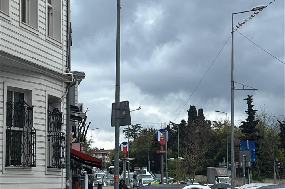 Bağlarbaşı Metro Çıkışı Karşısında Kiralık Dükkan