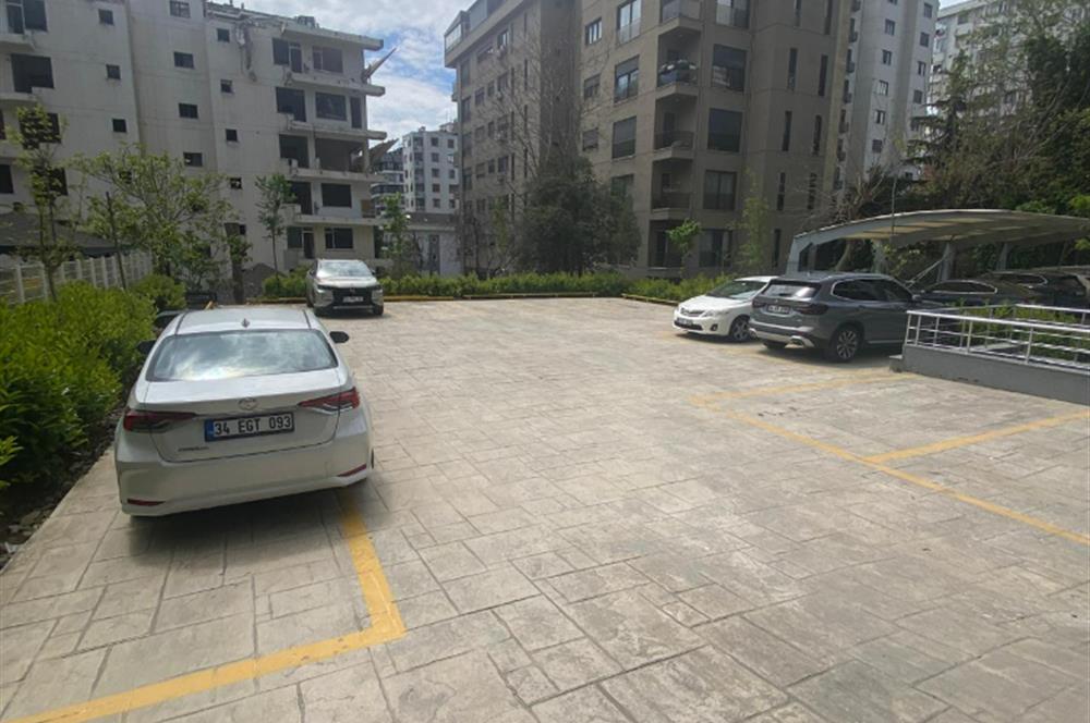 KADIKÖY GÖZTEPE'DE MANZARALI MUHTEŞEM 3+1 SATILIK