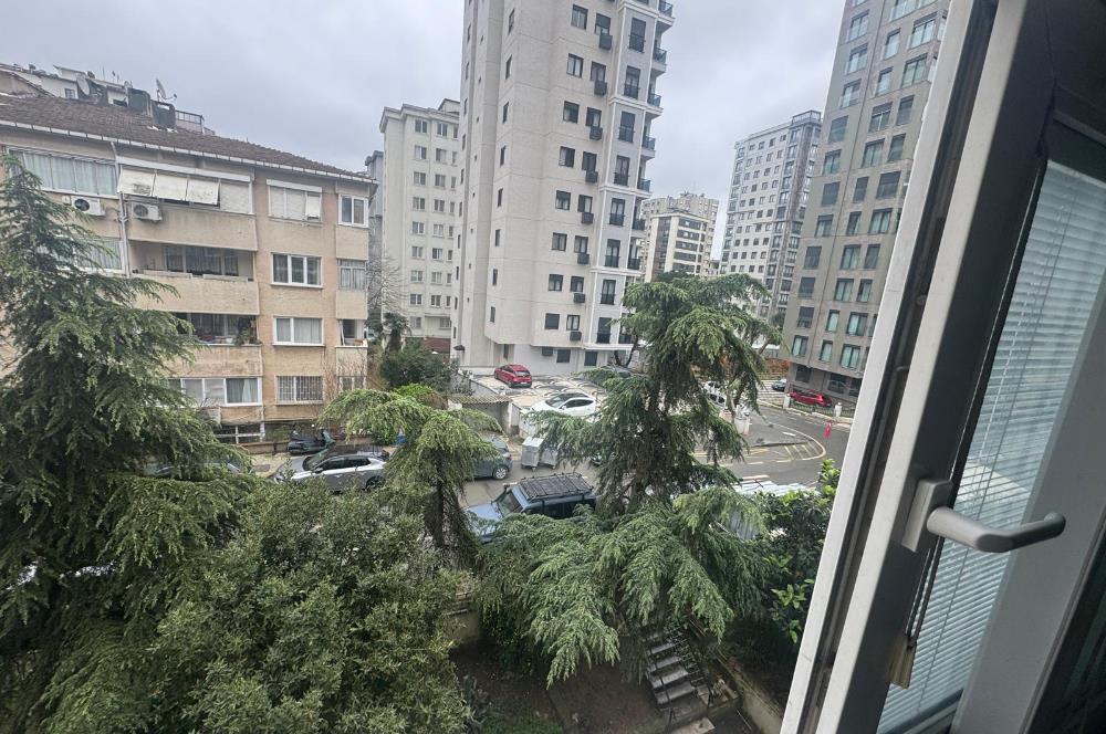 Kadıköy Merdivenköy Mah 2+1 kiralık Daire