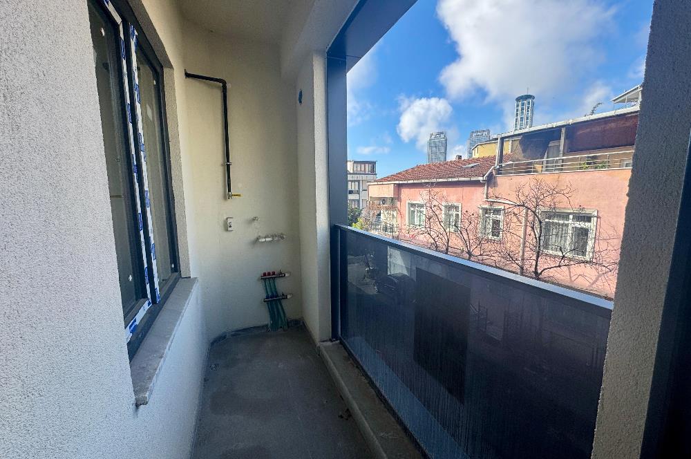 1301233908 Ataşehir Esatpaşa 'da Yeni Binada 2+1 Dublex Satılık Daire 