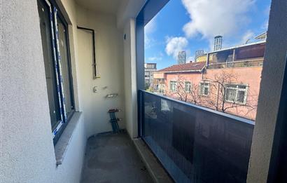 1301233908 Ataşehir Esatpaşa 'da Yeni Binada 2+1 Dublex Satılık Daire 