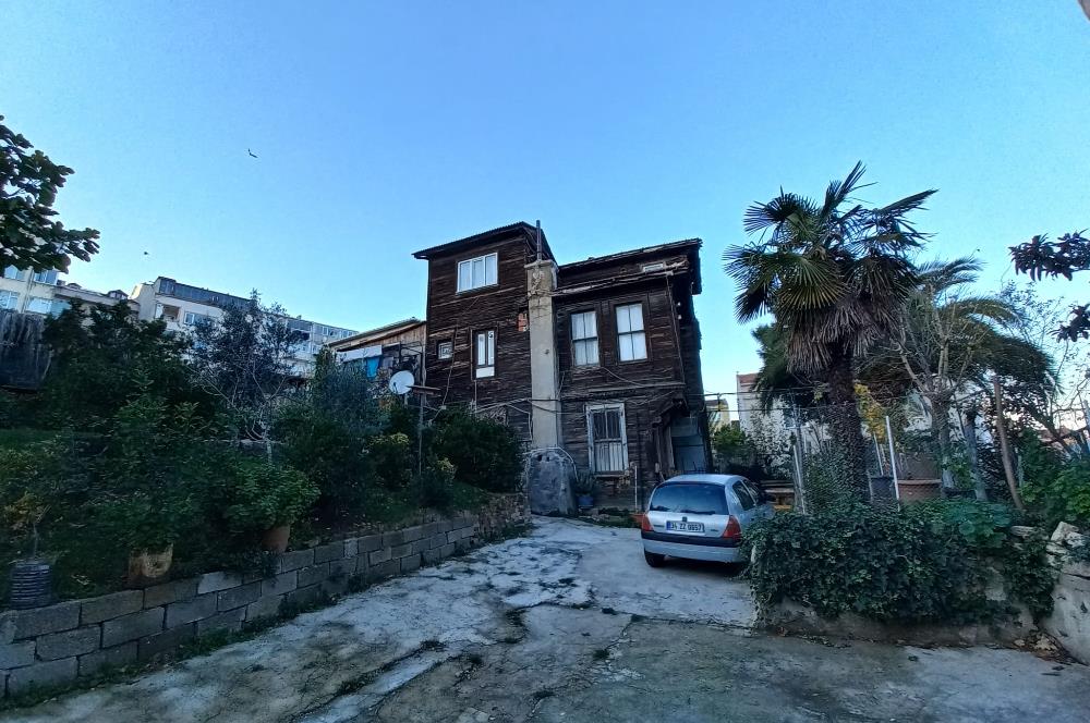 777m² Bahçe içinde, 1900'lerden günümüze korunmuş müstakil konak