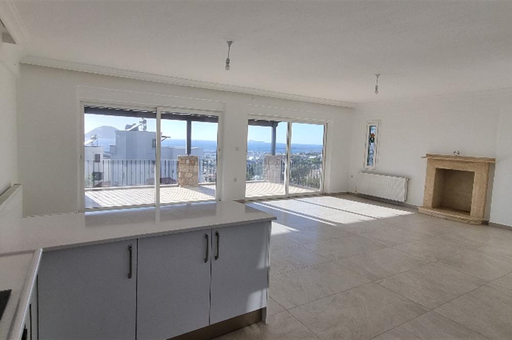 Müstakil  deniz manzaralı dubleks kiralık villa