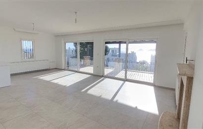 Müstakil  deniz manzaralı dubleks kiralık villa