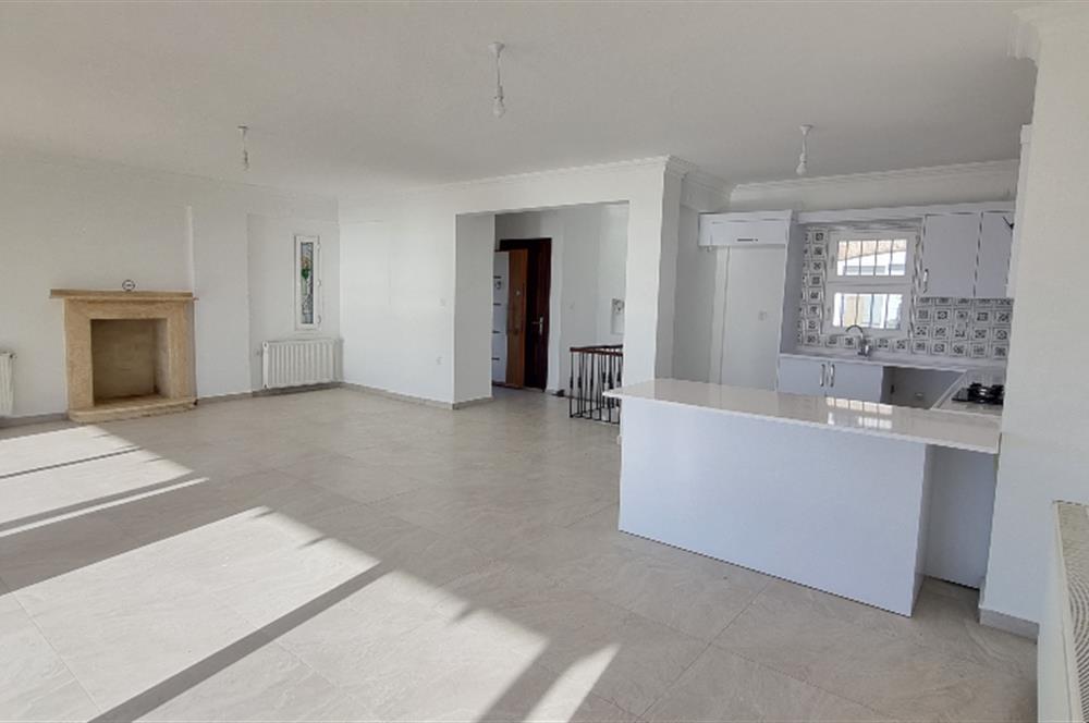 Müstakil  deniz manzaralı dubleks kiralık villa