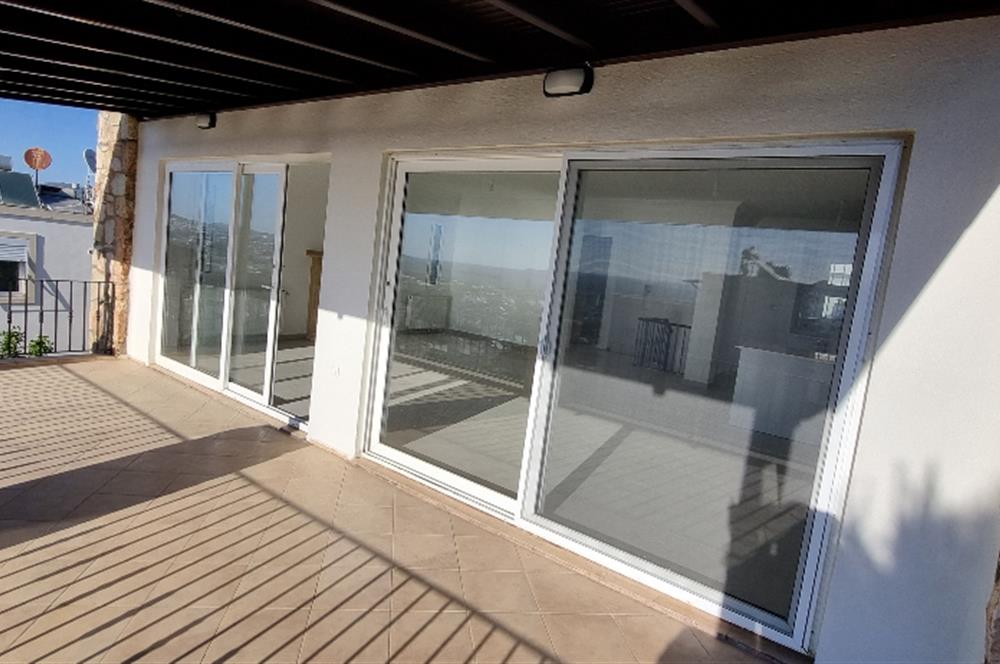 Müstakil  deniz manzaralı dubleks kiralık villa
