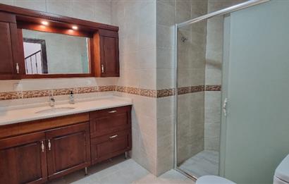 Müstakil  deniz manzaralı dubleks kiralık villa