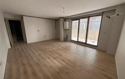 ÇINAR MAHALLESİ'NDE SAHİLE YAKIN ÖN CEPHE 0 BİNA LÜX 2+1