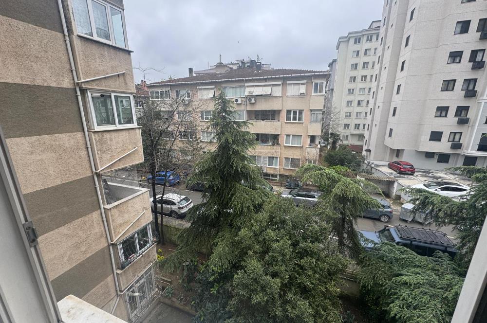 Kadıköy Merdivenköy Mah 2+1 kiralık Daire