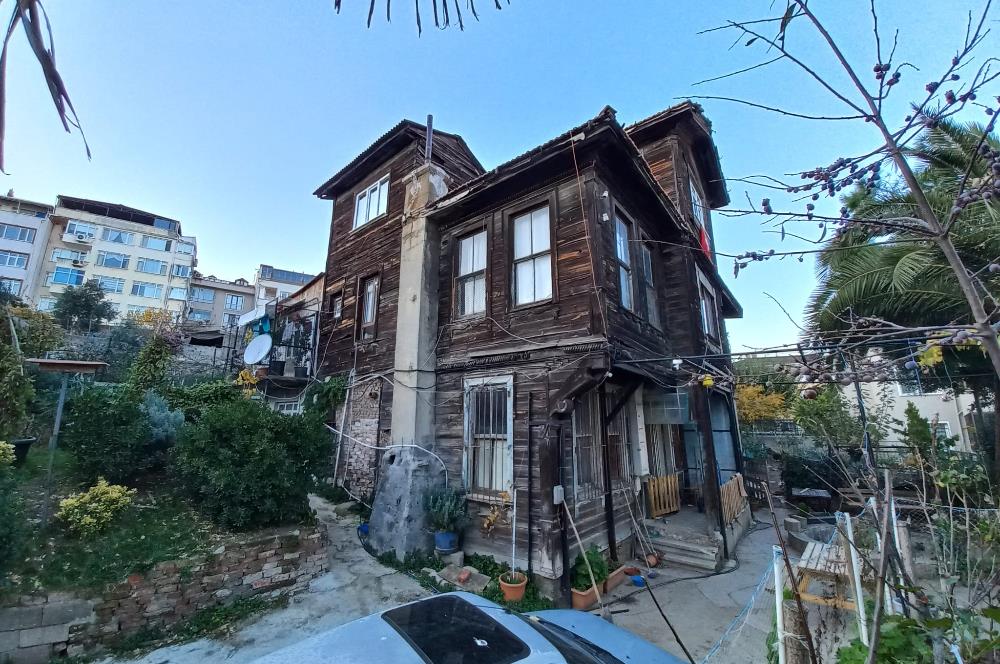 777m² Bahçe içinde, 1900'lerden günümüze korunmuş müstakil konak