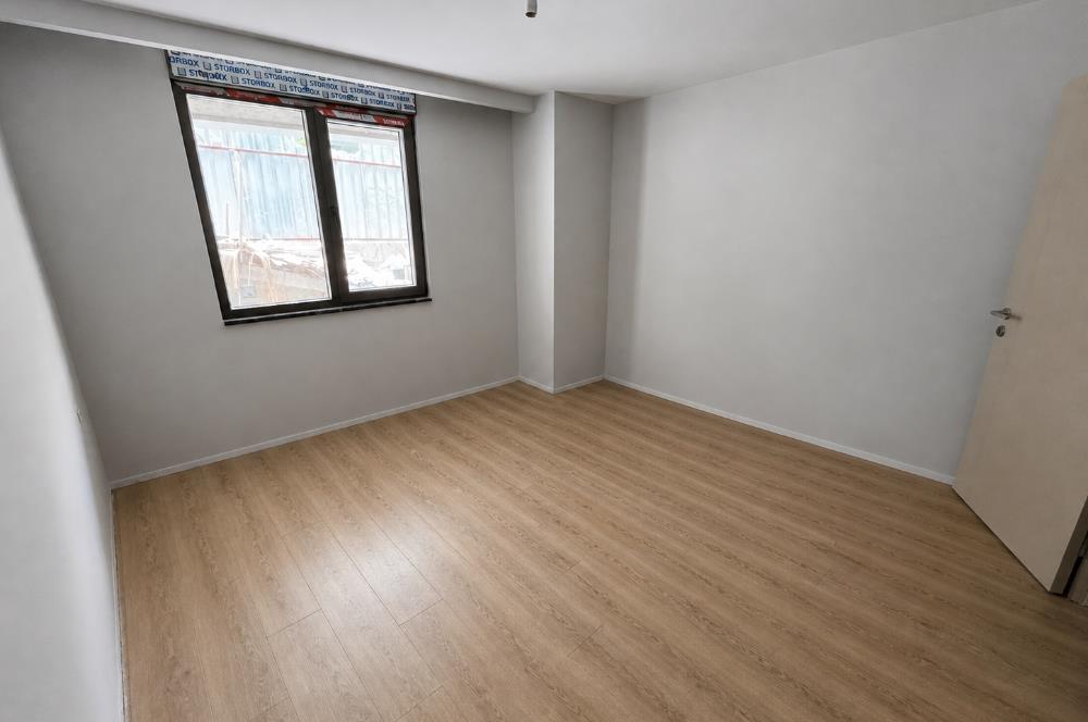 ÇINAR MAHALLESİ'NDE SAHİLE YAKIN ÖN CEPHE 0 BİNA LÜX 2+1