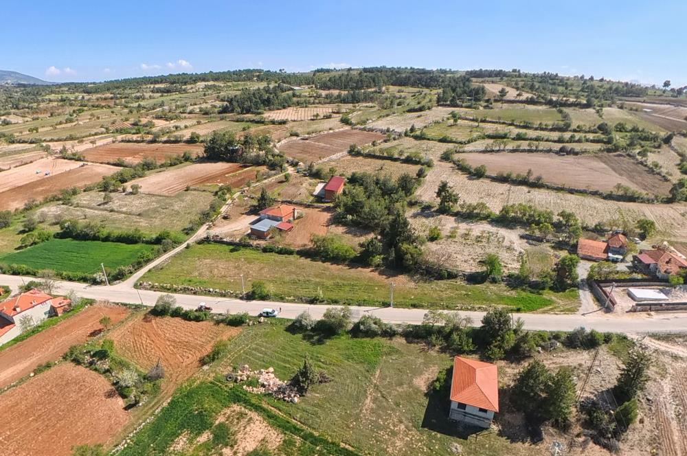 C21 LOFT'TAN PAMUKKALE AKÇAPINAR KÖYİÇİ 3.080 M² SATILIK TARLA