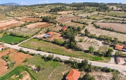 C21 LOFT'TAN PAMUKKALE AKÇAPINAR KÖYİÇİ 3.080 M² SATILIK TARLA