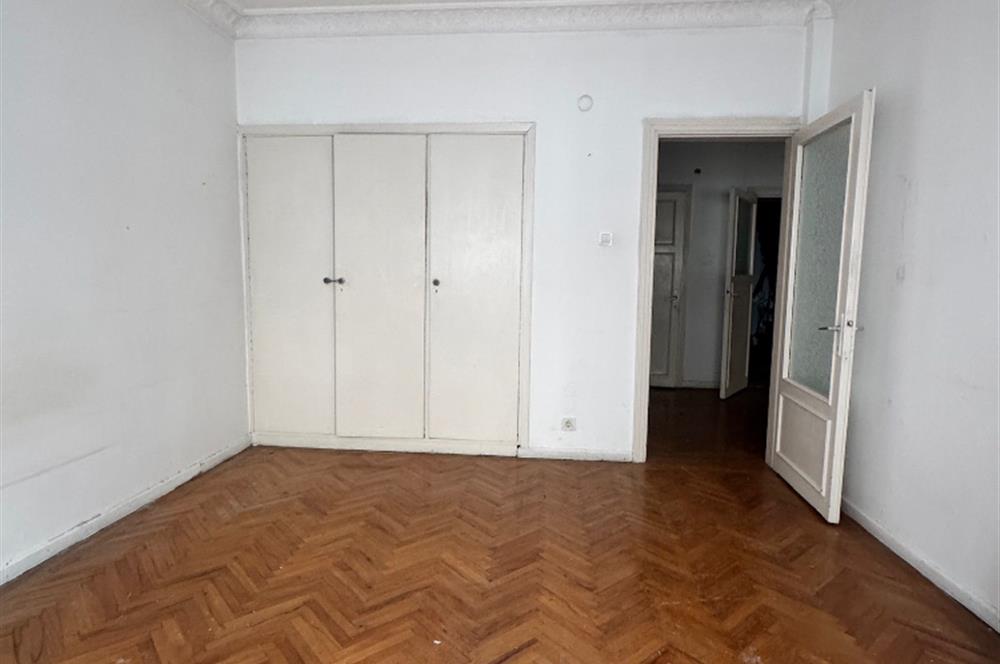 GÜMÜŞSUYUNDA SATILIK 1+1,5 BALKONLU AİRNB UYGUN SATILIK DAİRE