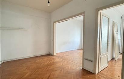 GÜMÜŞSUYUNDA SATILIK 1+1,5 BALKONLU AİRNB UYGUN SATILIK DAİRE