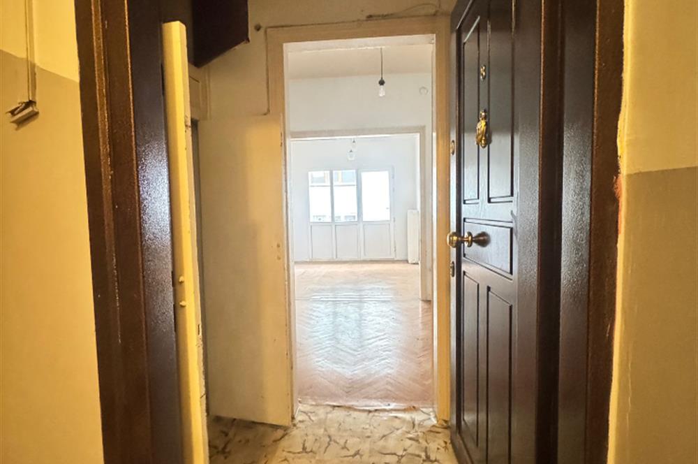 GÜMÜŞSUYUNDA SATILIK 1+1,5 BALKONLU AİRNB UYGUN SATILIK DAİRE