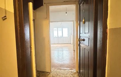 GÜMÜŞSUYUNDA SATILIK 1+1,5 BALKONLU AİRNB UYGUN SATILIK DAİRE