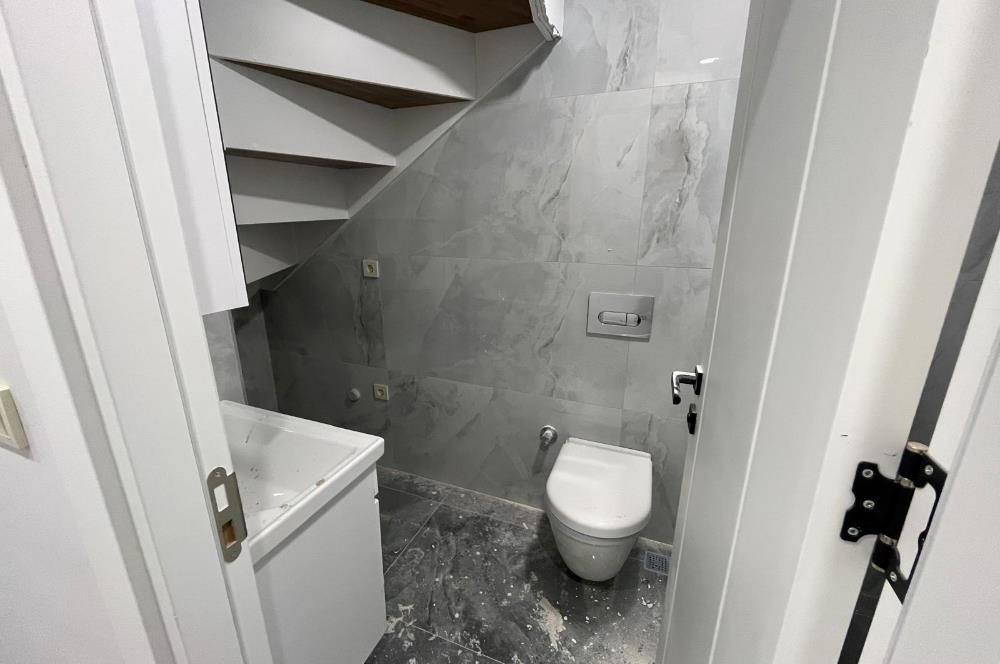 Küçükyalı Merkezde Sıfır Modern Teraslı 3+2 Satılık Dubleks