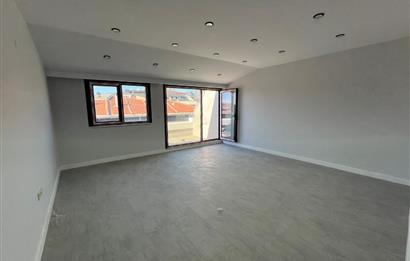 Küçükyalı Merkezde Sıfır Modern Teraslı 3+2 Satılık Dubleks