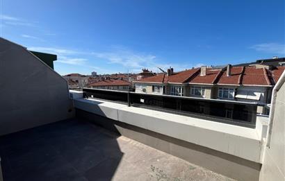 Küçükyalı Merkezde Sıfır Modern Teraslı 3+2 Satılık Dubleks