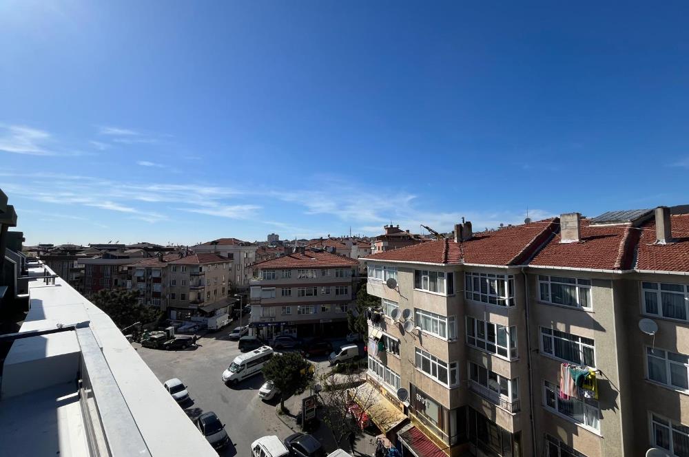 Küçükyalı Merkezde Sıfır Modern Teraslı 3+2 Satılık Dubleks