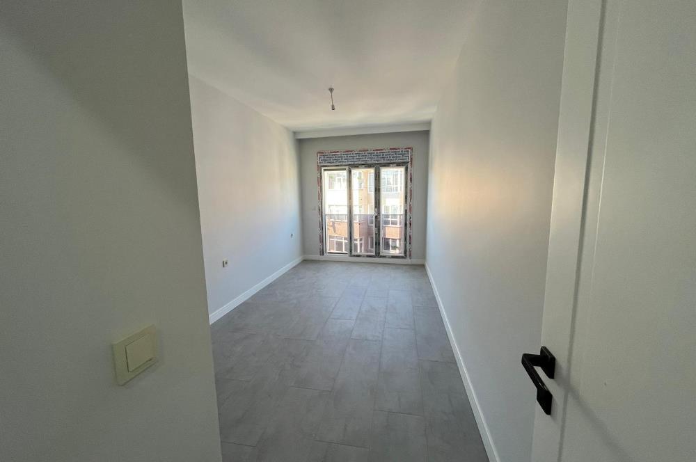 Küçükyalı Merkezde Sıfır Modern Teraslı 3+2 Satılık Dubleks
