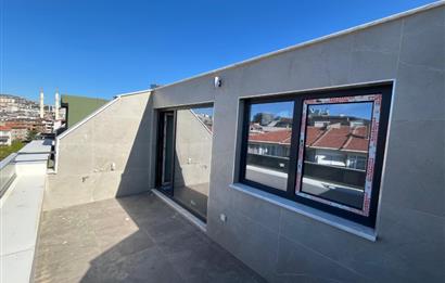 Küçükyalı Merkezde Sıfır Modern Teraslı 3+2 Satılık Dubleks