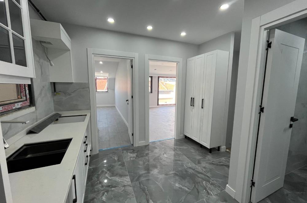 Küçükyalı Merkezde Sıfır Modern Teraslı 3+2 Satılık Dubleks