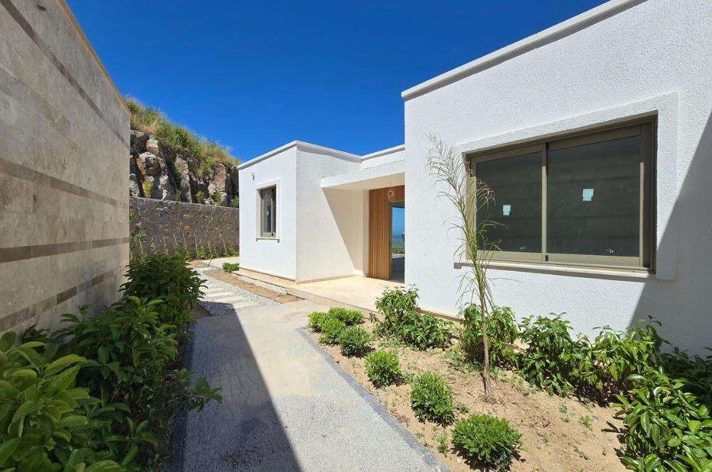 Bodrum Yalıkavak Panaromik deniz manzaralı satılık tek kat sıfır villa
