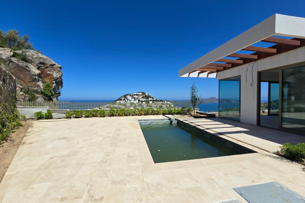 Bodrum Yalıkavak Panaromik deniz manzaralı satılık tek kat sıfır villa