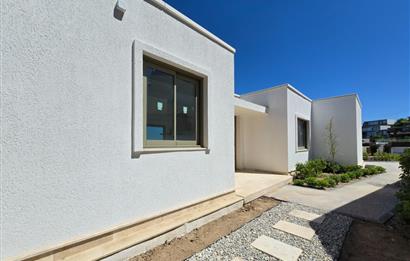 Bodrum Yalıkavak Panaromik deniz manzaralı satılık tek kat sıfır villa
