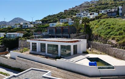 Bodrum Yalıkavak Panaromik deniz manzaralı satılık tek kat sıfır villa