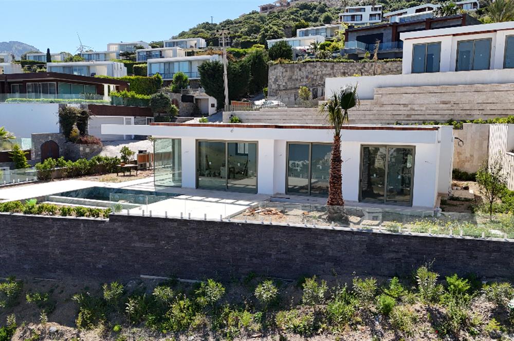 Bodrum Yalıkavak Panaromik deniz manzaralı satılık tek kat sıfır villa