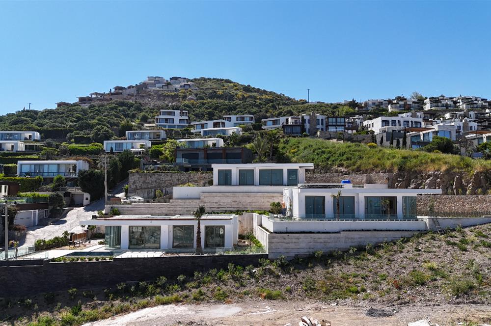 Bodrum Yalıkavak Panaromik deniz manzaralı satılık tek kat sıfır villa