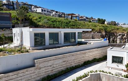 Bodrum Yalıkavak Panaromik deniz manzaralı satılık tek kat sıfır villa
