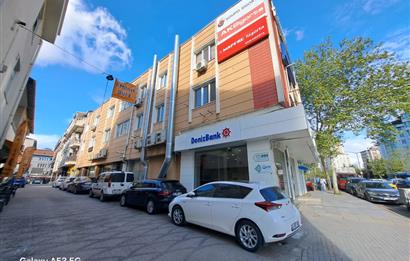 Küçükbakkalköy'ün Kalbinde Tabela Değeri Yüksek Ferah 3+1 Ofis