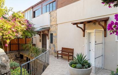Bodrum Türkbükü Deniz Manzaralı Plaj Kullanımlı 2+2 Tripleks