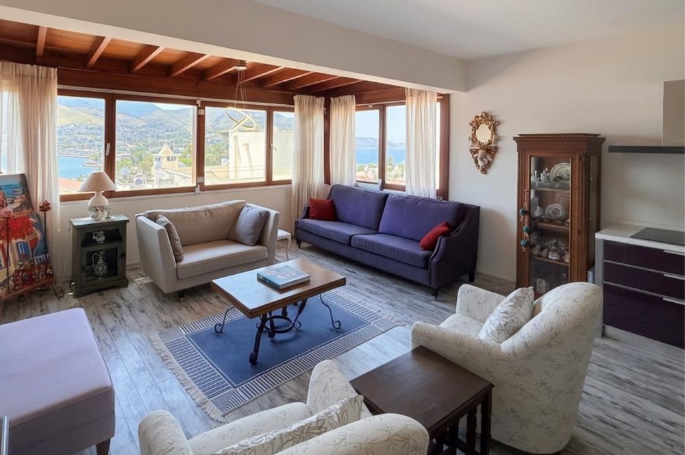 Bodrum Türkbükü Deniz Manzaralı Plaj Kullanımlı 2+2 Tripleks