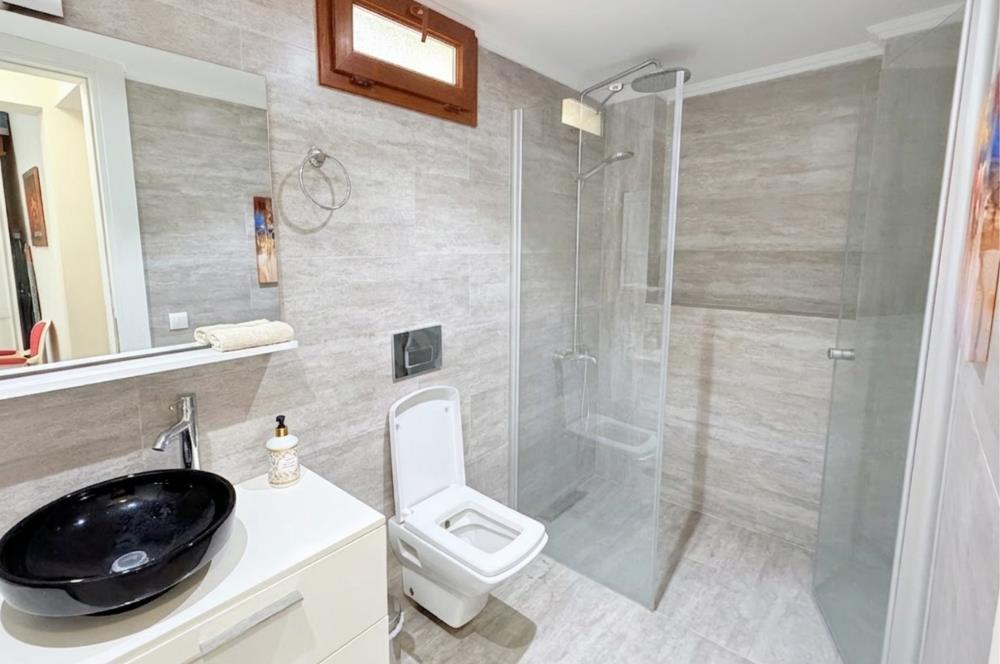 Bodrum Türkbükü Deniz Manzaralı Plaj Kullanımlı 2+2 Tripleks