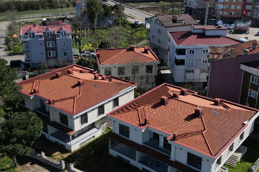 CENTURY 21'DEN PERŞEMBE'NİN ÖZEL KONUMUNDA VİLLALAR!