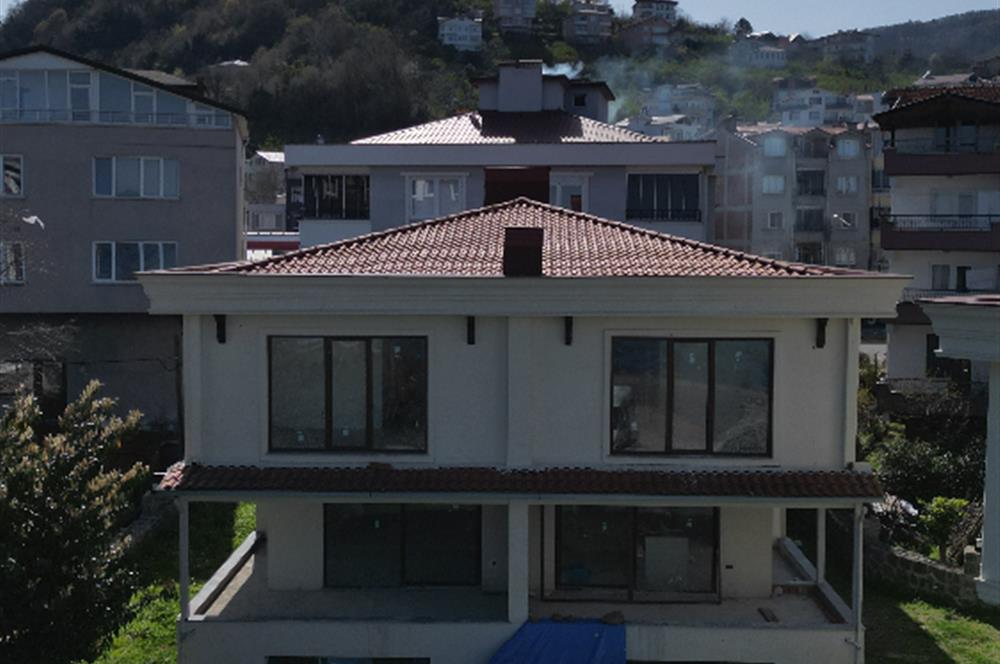 CENTURY 21'DEN PERŞEMBE'NİN ÖZEL KONUMUNDA VİLLALAR!