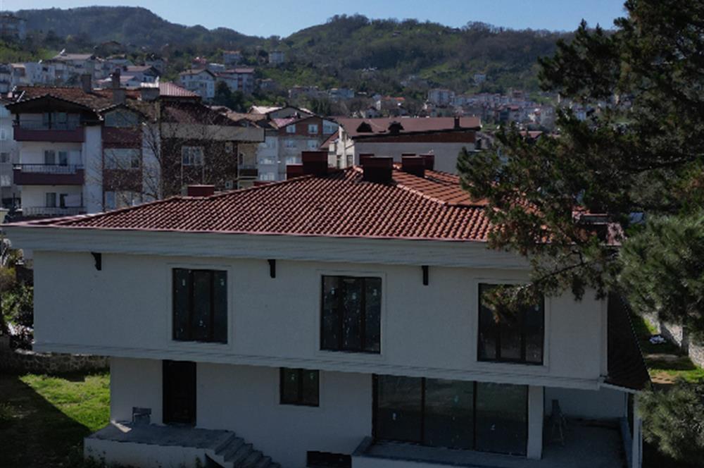 CENTURY 21'DEN PERŞEMBE'NİN ÖZEL KONUMUNDA VİLLALAR!